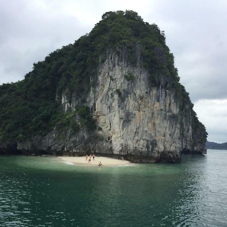 Hotel Flamingo Luxury Cruises Hạ Long Exterior foto