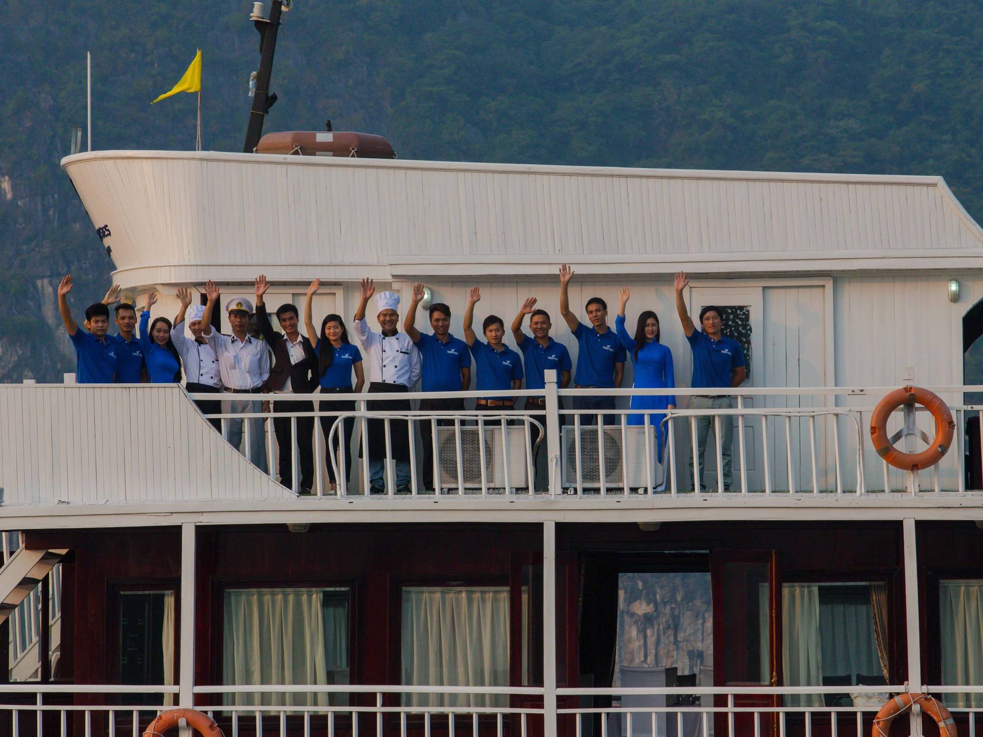 Hotel Flamingo Luxury Cruises Hạ Long Exterior foto