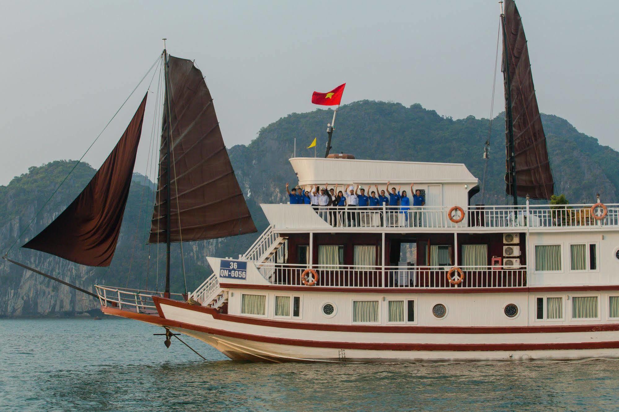 Hotel Flamingo Luxury Cruises Hạ Long Exterior foto