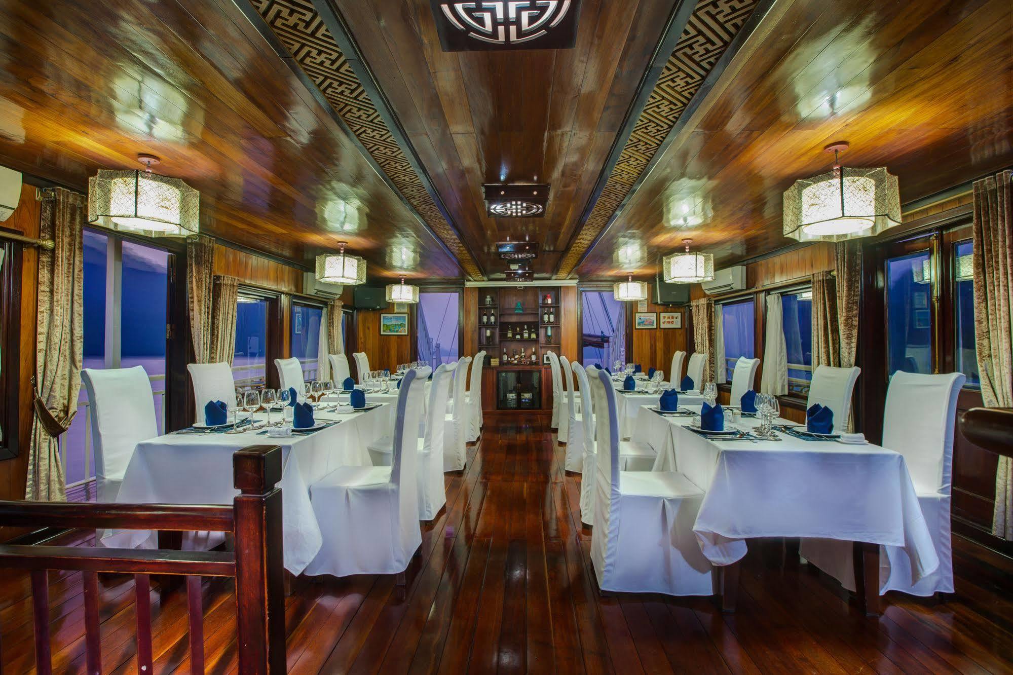Hotel Flamingo Luxury Cruises Hạ Long Exterior foto