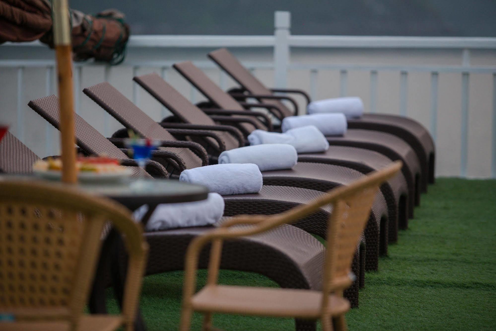 Hotel Flamingo Luxury Cruises Hạ Long Exterior foto