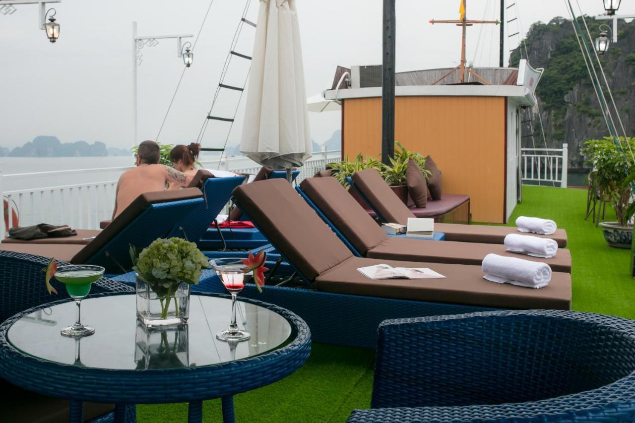 Hotel Flamingo Luxury Cruises Hạ Long Exterior foto