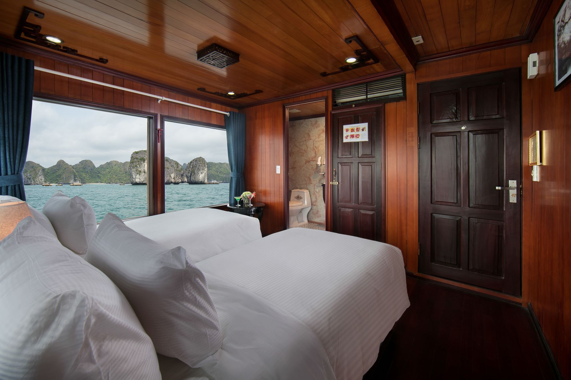 Hotel Flamingo Luxury Cruises Hạ Long Exterior foto